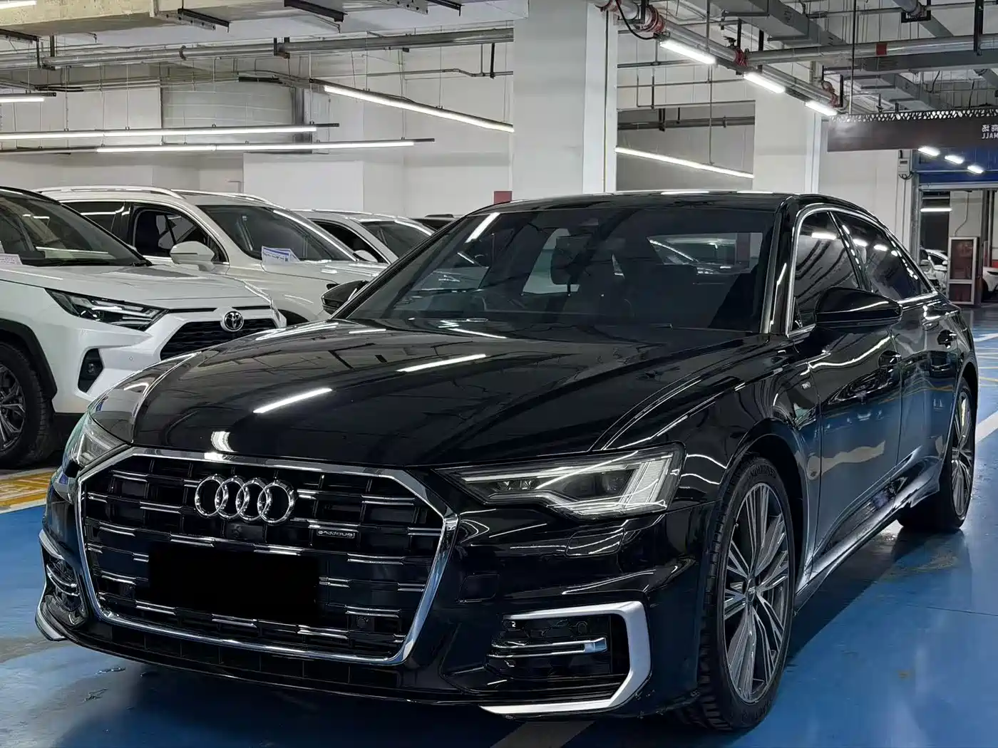 Photo 8 - Audi A6L