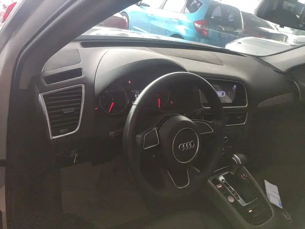 Audi Q5 2018 2017 Plus 40 TFSI Progressive