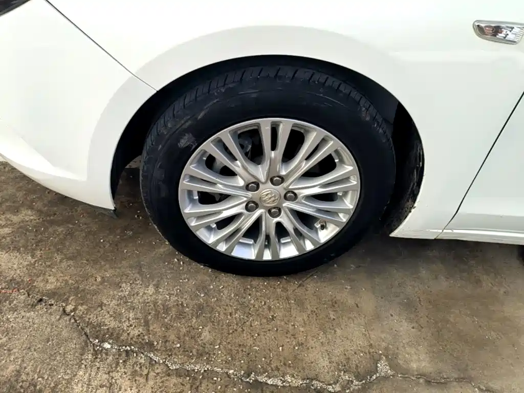 Фото 23 - Buick Excelle