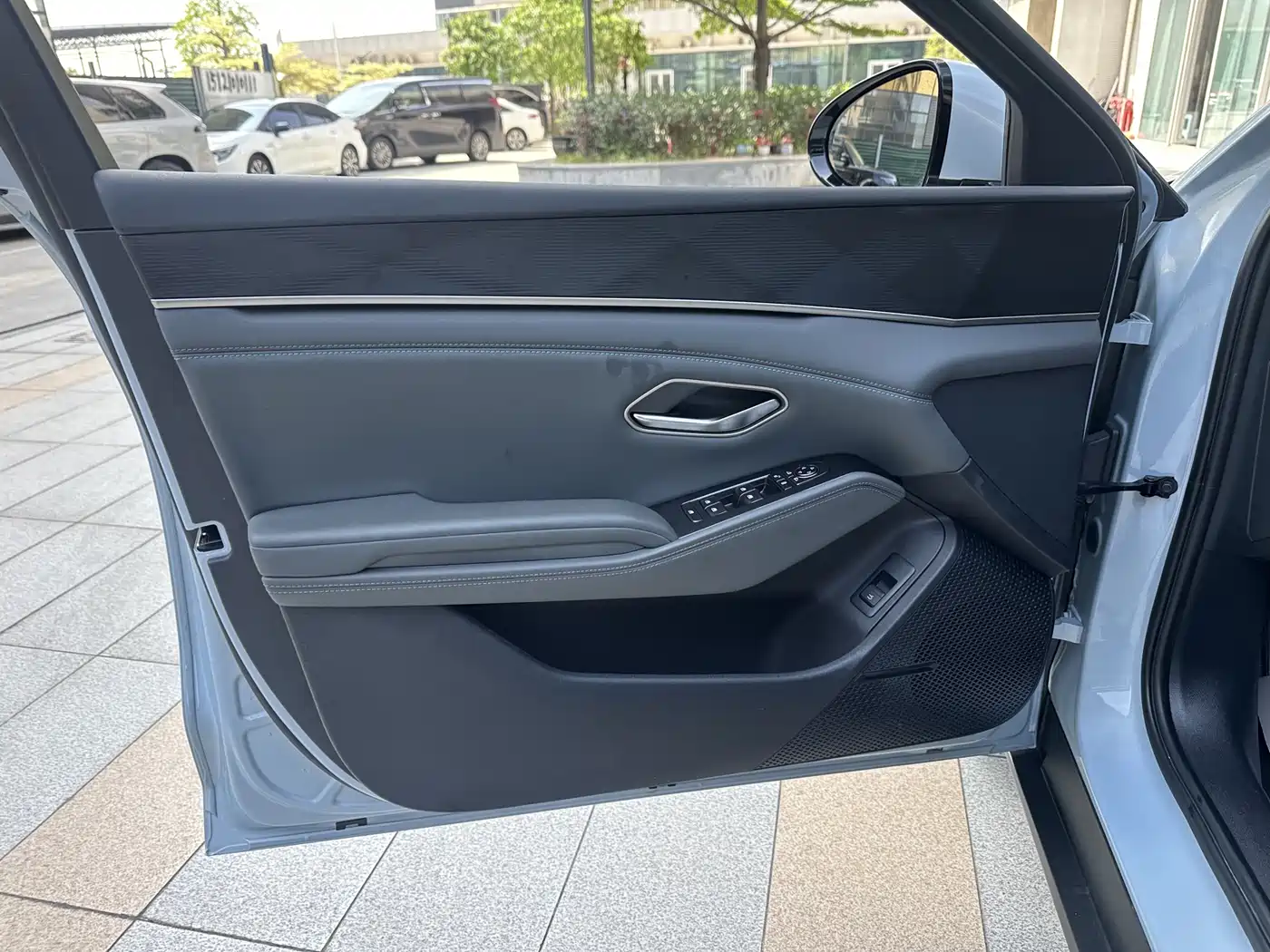 BYD Qin L 2025 DM-i Smart Drive 80KM Premium фото 20