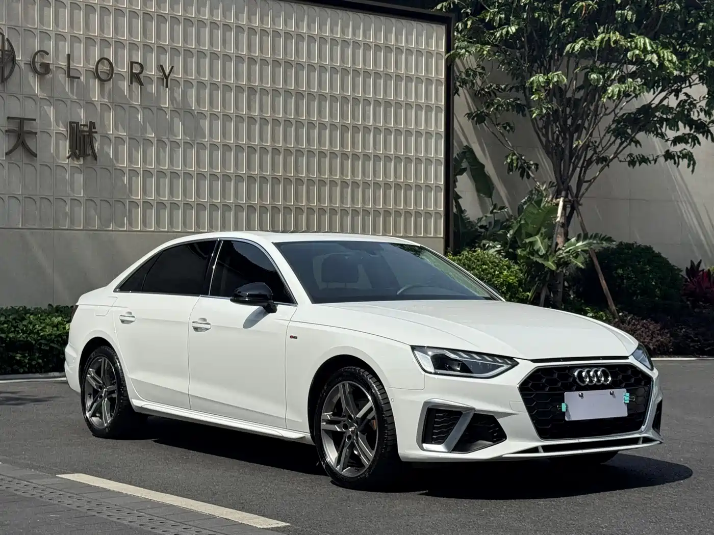 Audi A4L 2020 40 TFSI Luxury Dynamic фото 3