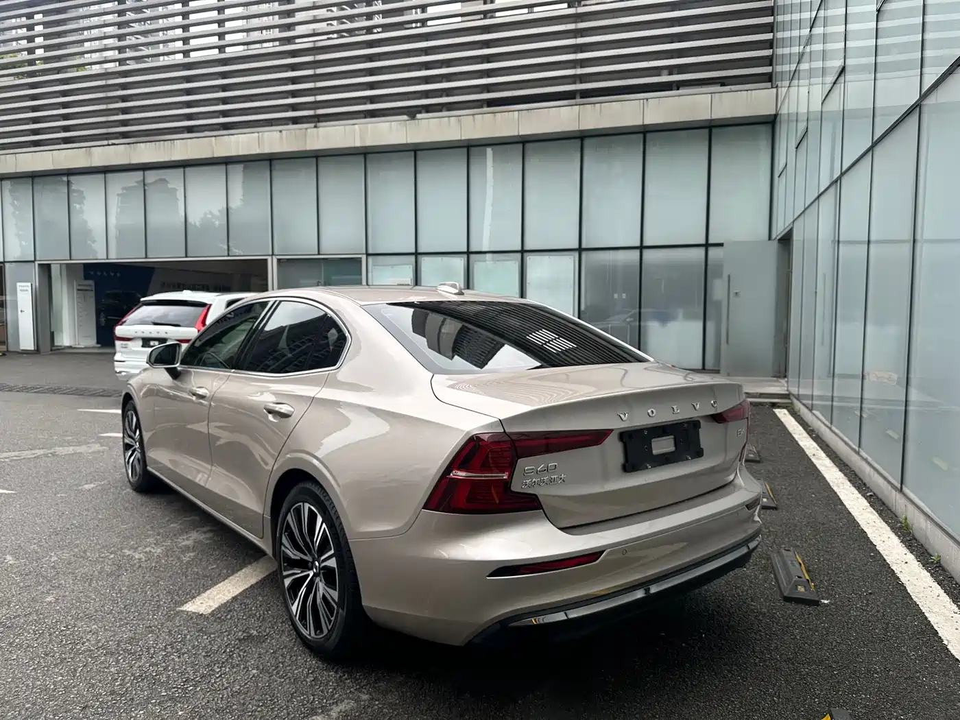 VOLVO S60