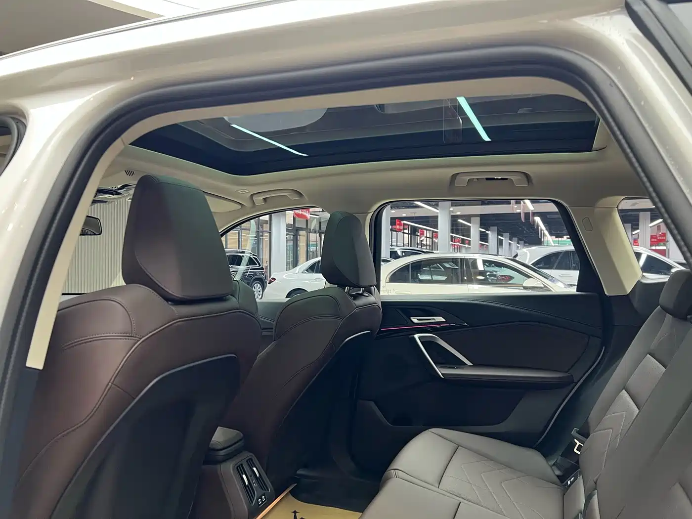 BMW iX1 2026 2023 eDrive25L X Design Package