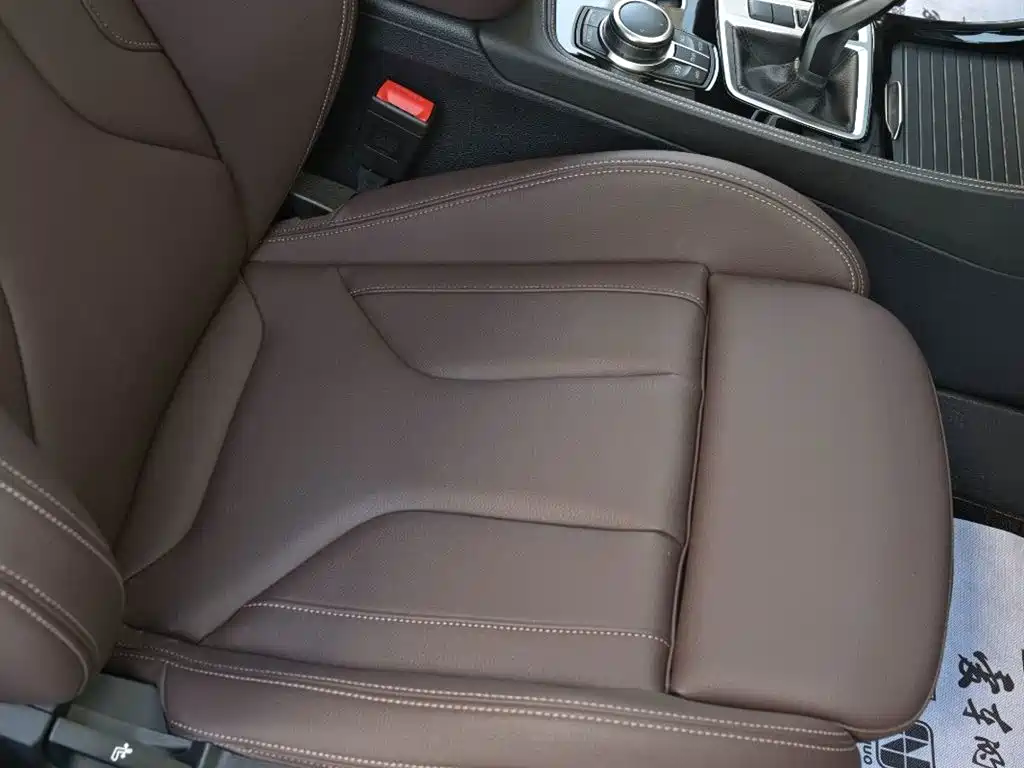 BMW 1 Series 2023 125i M Sport Shadow Edition фото 21