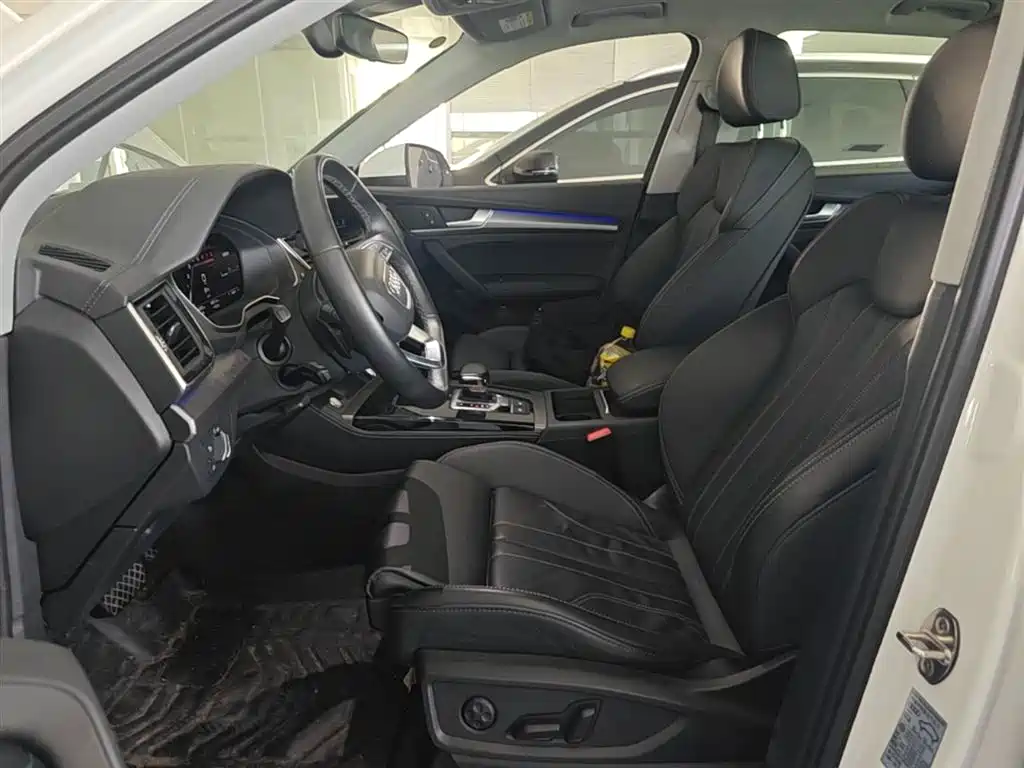 Audi Q5L 2022 40T Luxury Dynamic фото 22