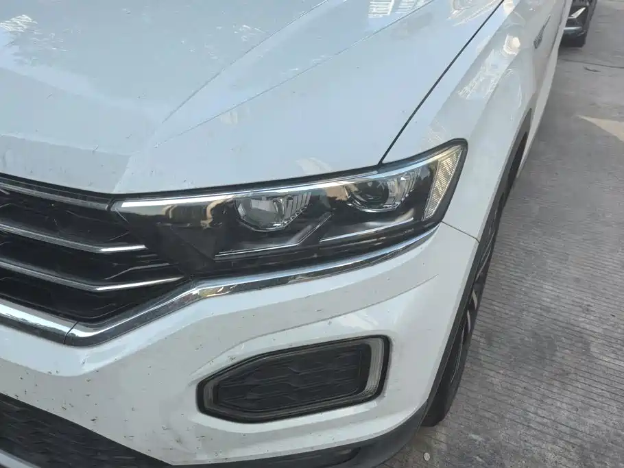 Photo 5 - Volkswagen T-ROC