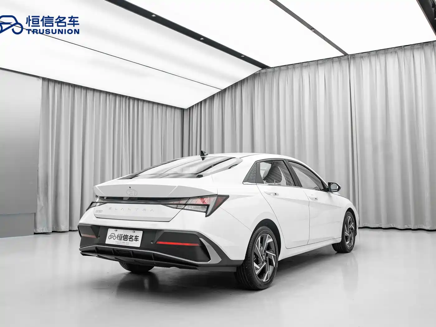 MODERN ELANTRA