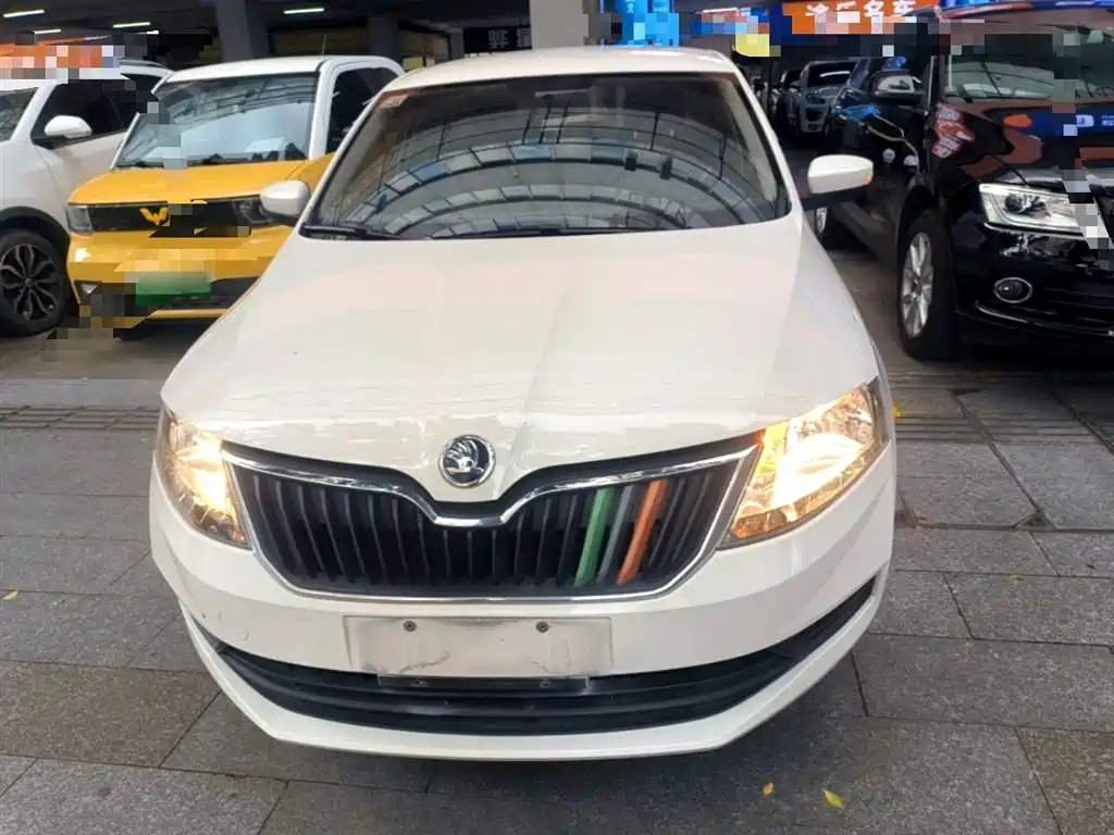 Škoda Skoda Rapid Spaceback 2019 Facelift 1.5L Automatic Standard Version China V фото 3
