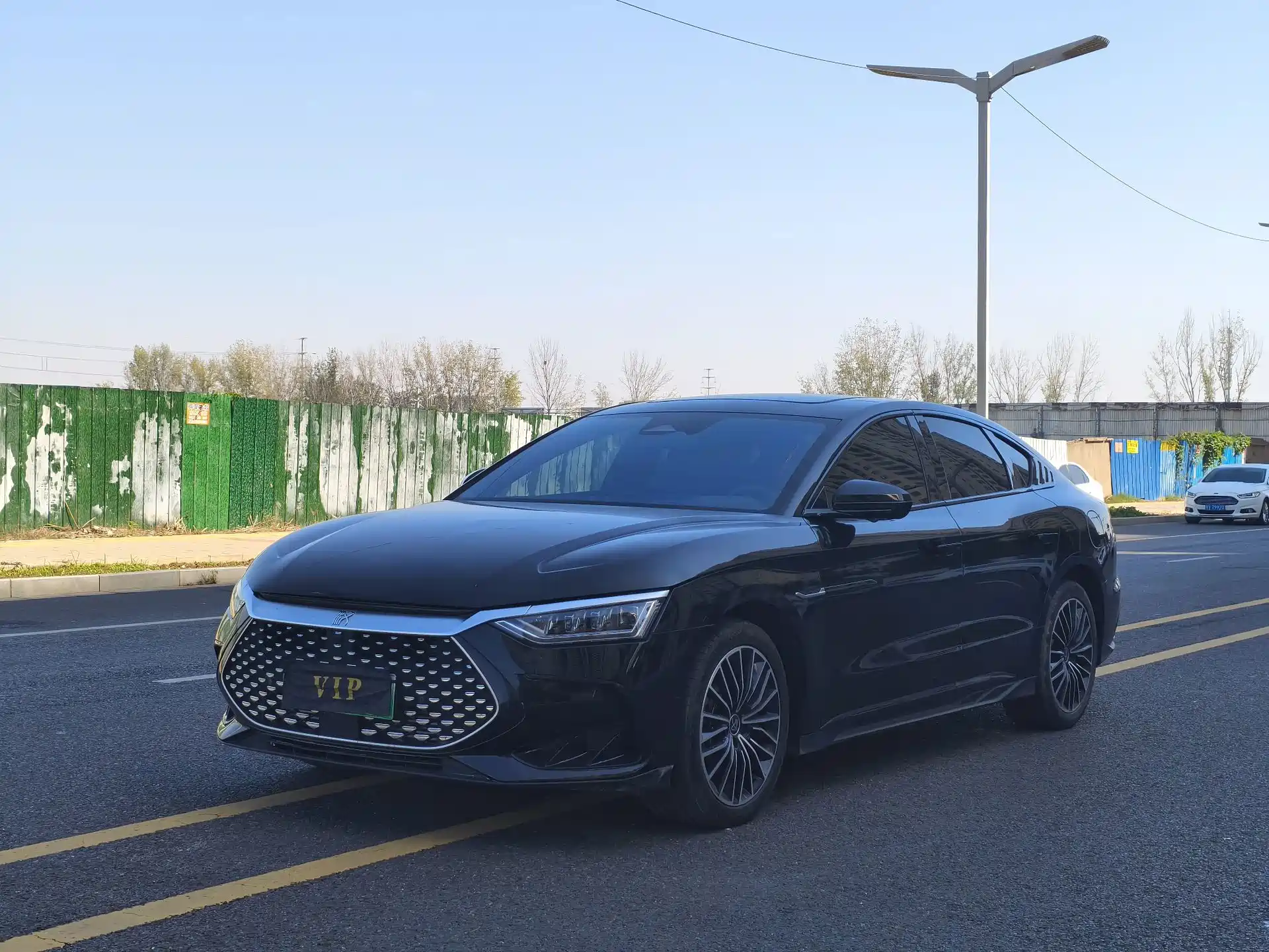 Photo 1 - BYD Han