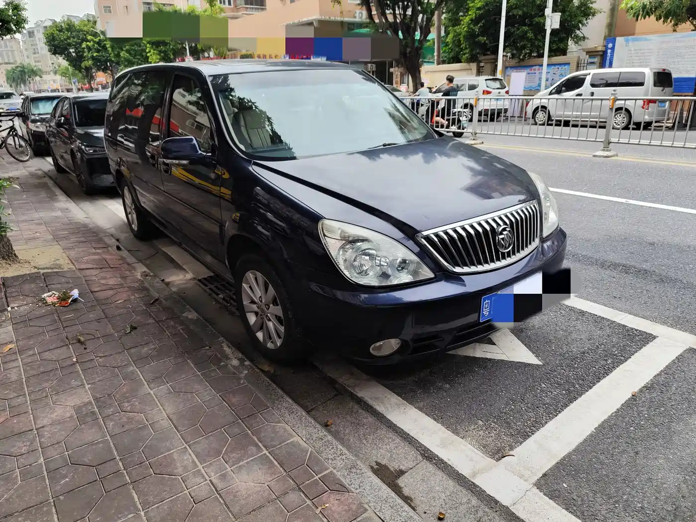 Фото 2 - Buick GL8