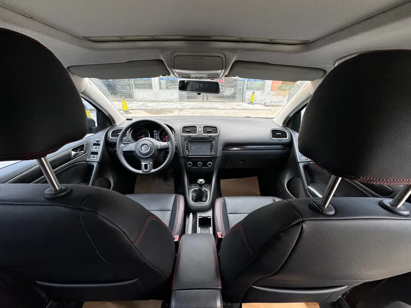 Volkswagen Golf 2012 1.6 Manual Comfort Type фото 12