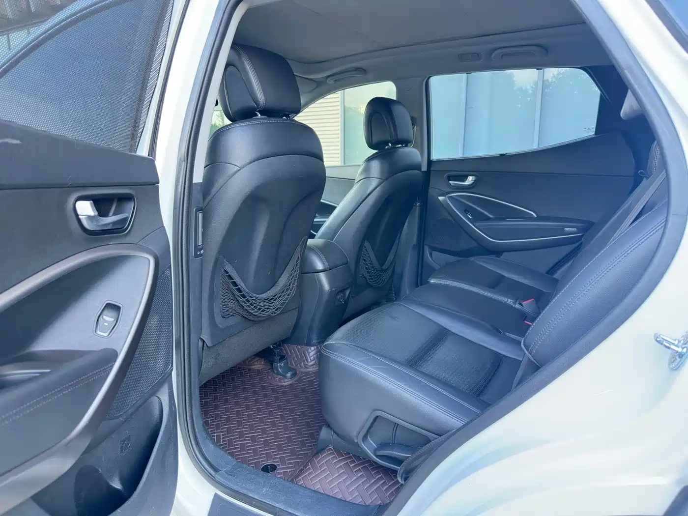 Hyundai Santa Fe 2013 2013 Model 2.4L Automatic 2WD Smart