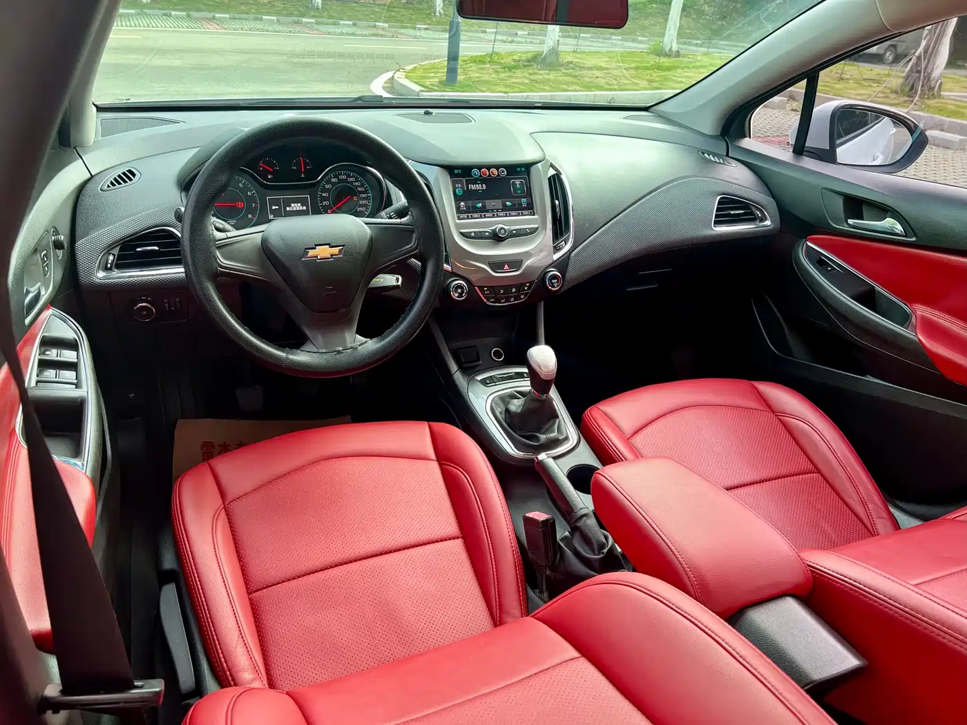 Chevrolet Cruze 2017 1.5L Manual Pioneer фото 11