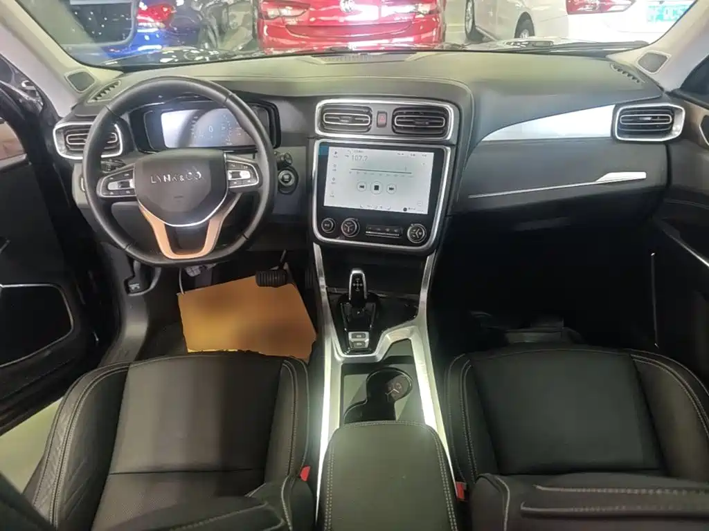 Lynk & Co 01 2018 2017 2.0T 2WD Pro Version
