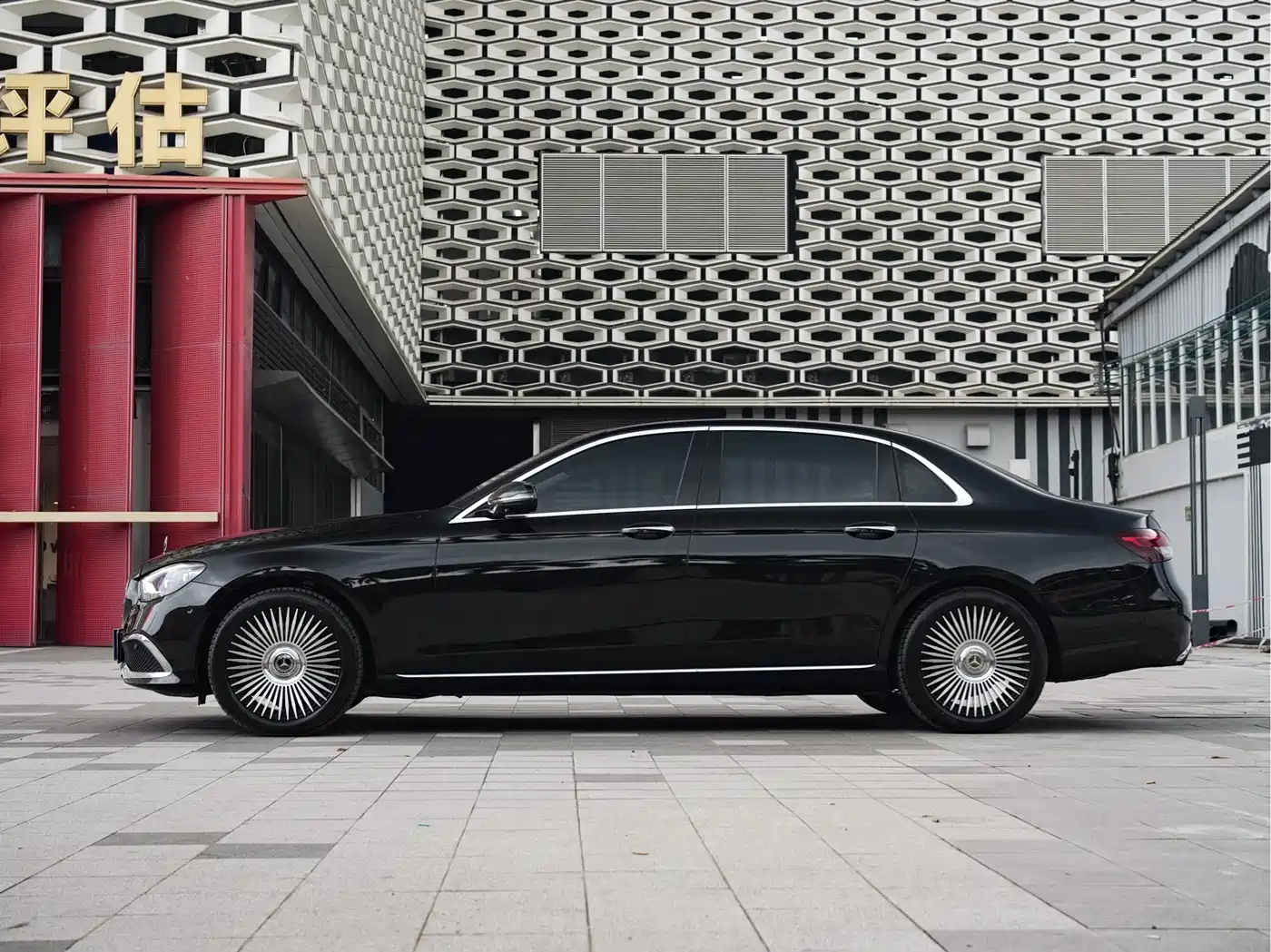 Mercedes-Benz E-Class 2021 E 300 L Premium фото 2