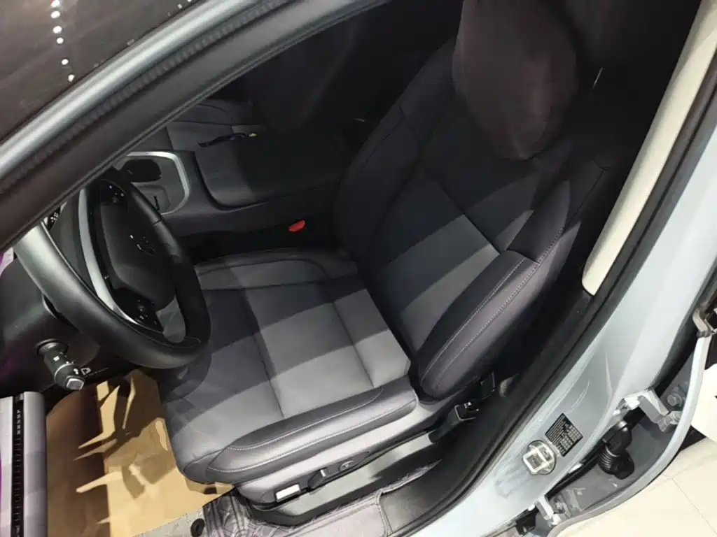 Leapmotor C16 2026 2026 Model Year EREV 280 LiDAR Premium Edition 6-Seater