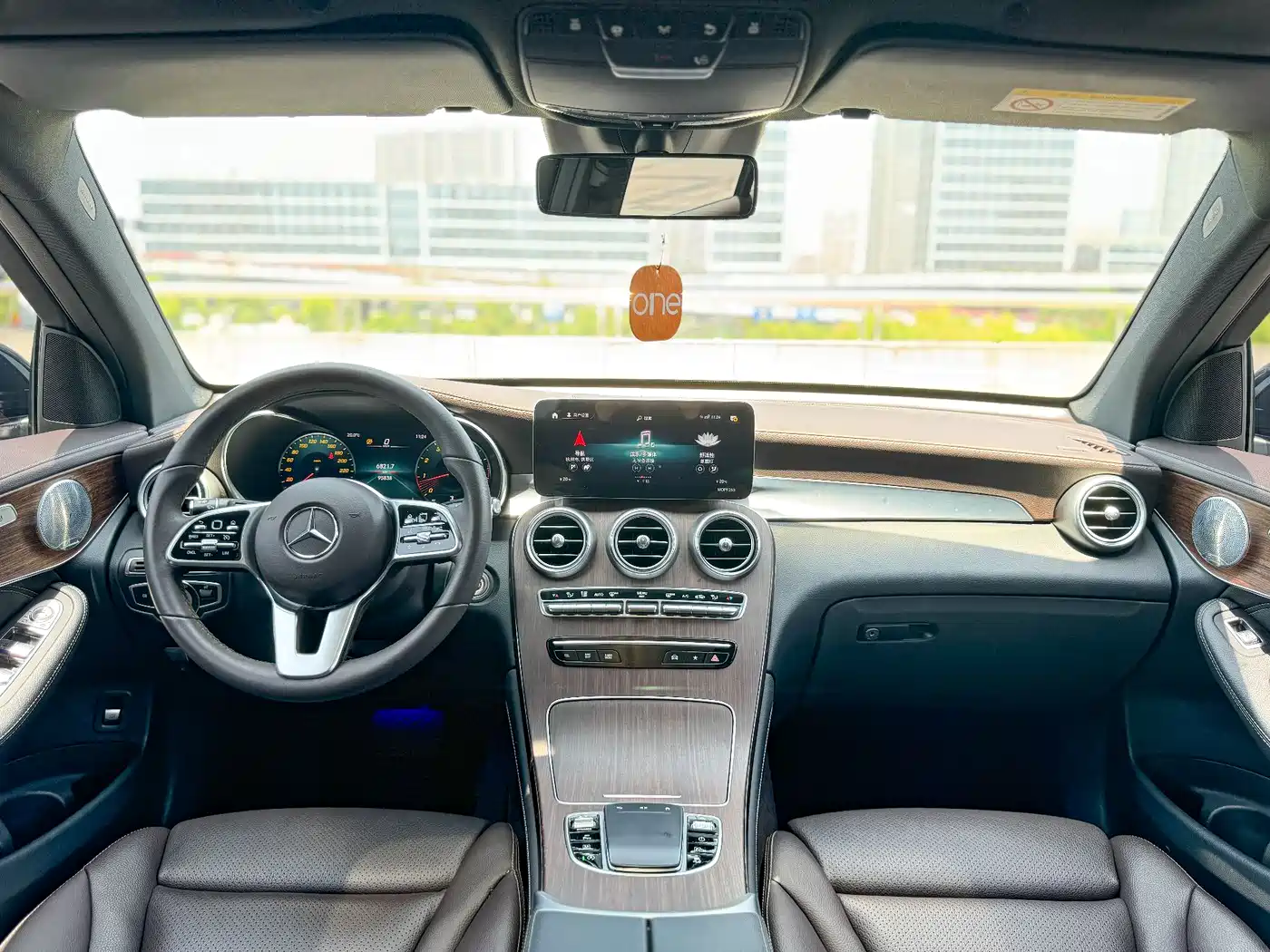 Mercedes-Benz GLC 2020 Facelift GLC 300 L 4MATIC Luxury фото 11