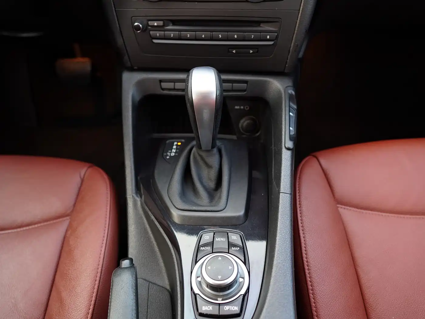 BMW X1 (Import) 2010 xDrive25i фото 9