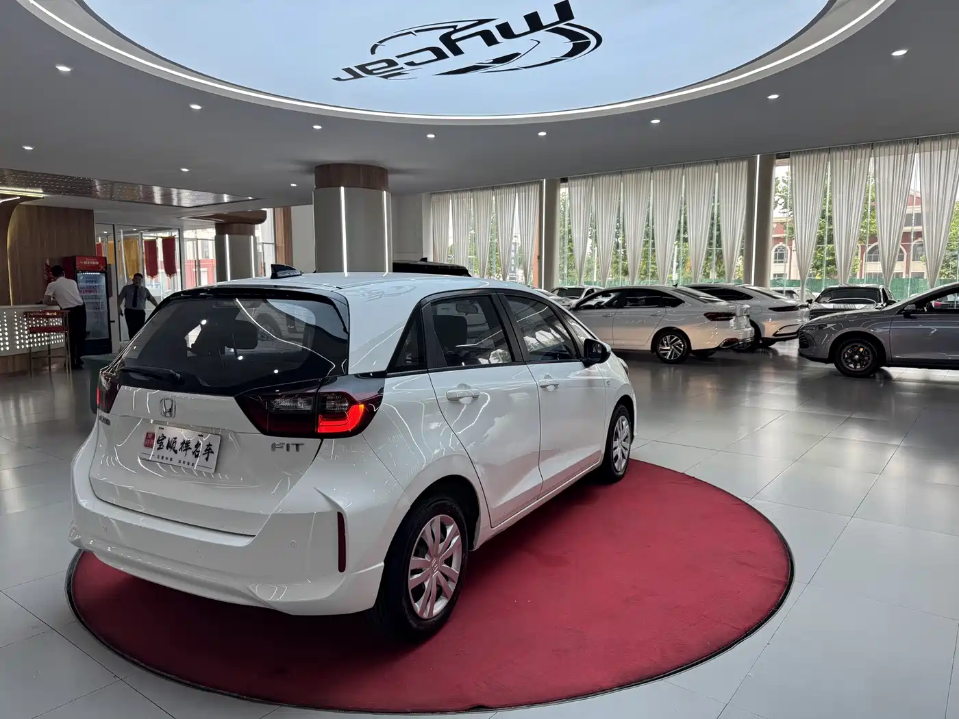 Photo 5 - Honda Fit