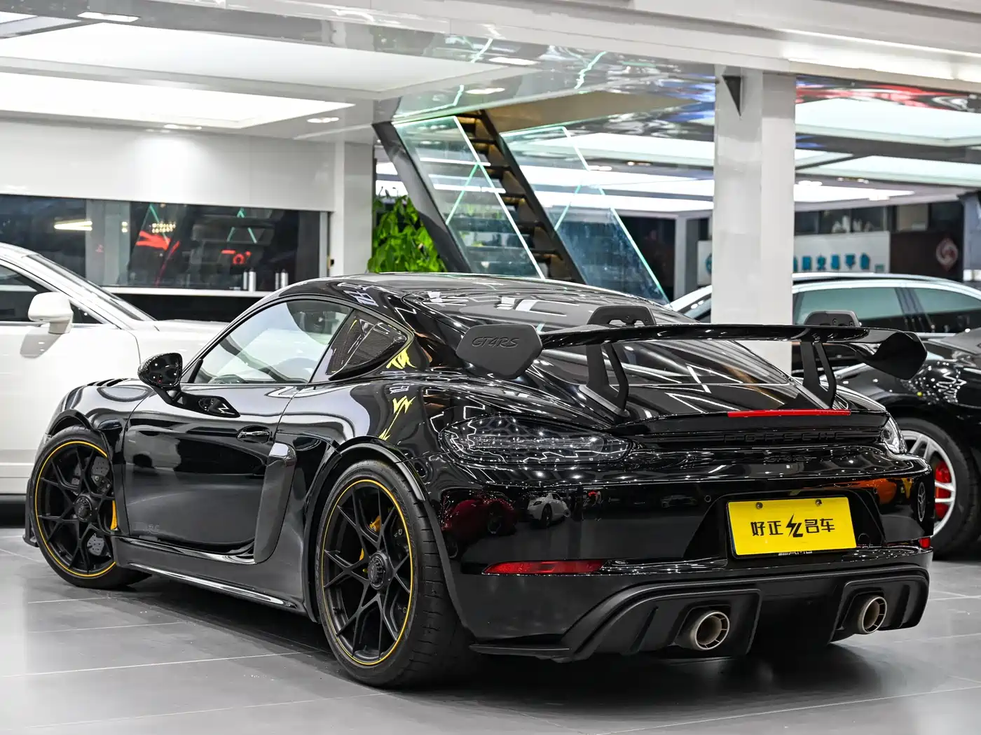 PORSCHE 718