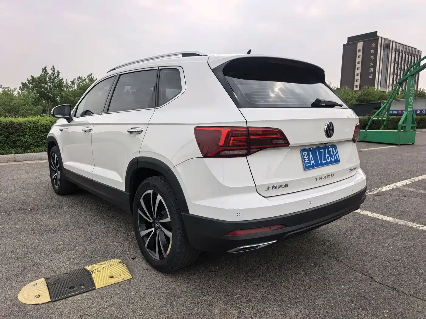 Volkswagen Tharu 2022 280TSI FWD Luxury Edition фото 4