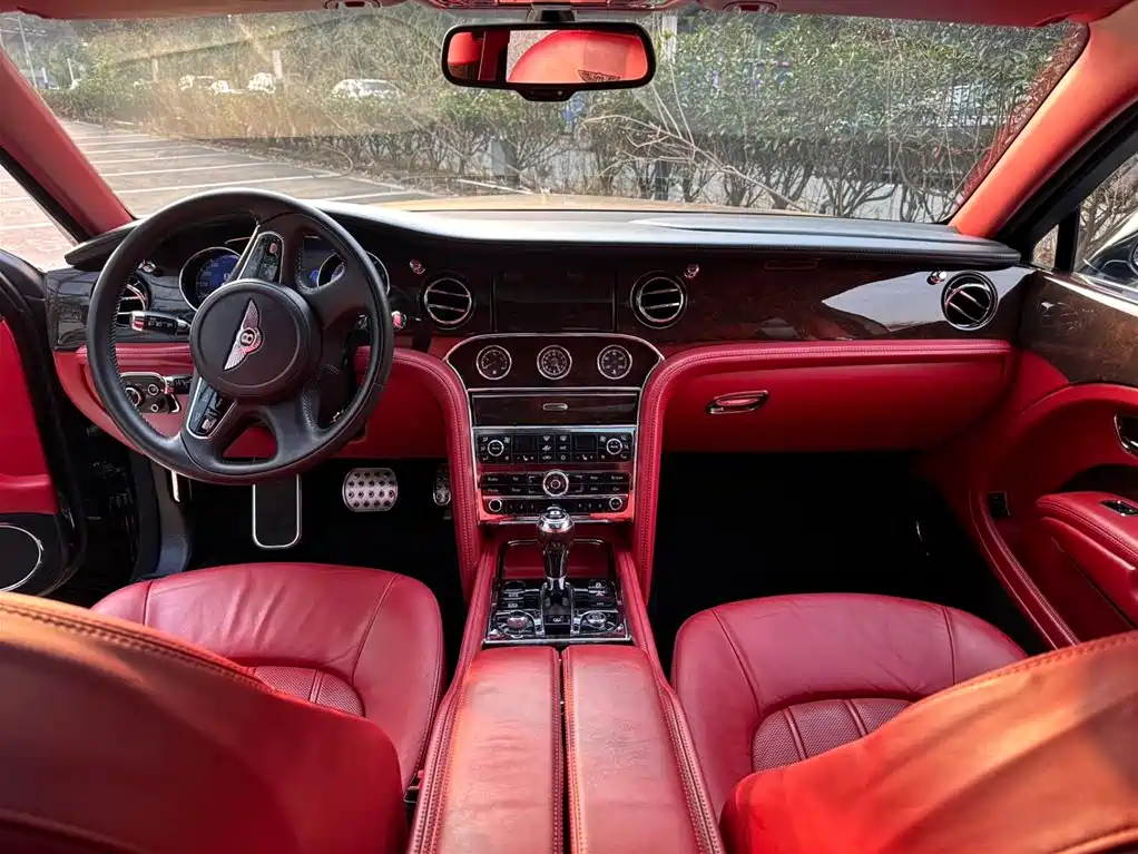 Bentley Mulsanne 2012 Model 6.8T Diamond Jubilee фото 11