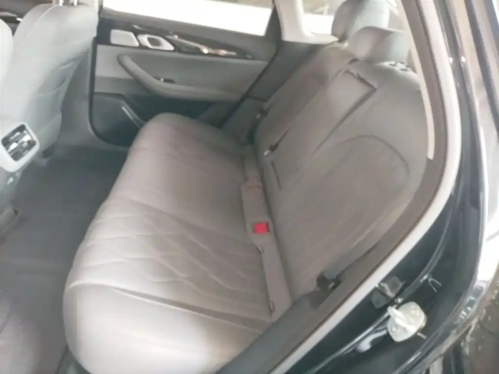 Geely Galaxy Galaxy A7 2025 EM-i 150km Explorer+ Edition фото 17