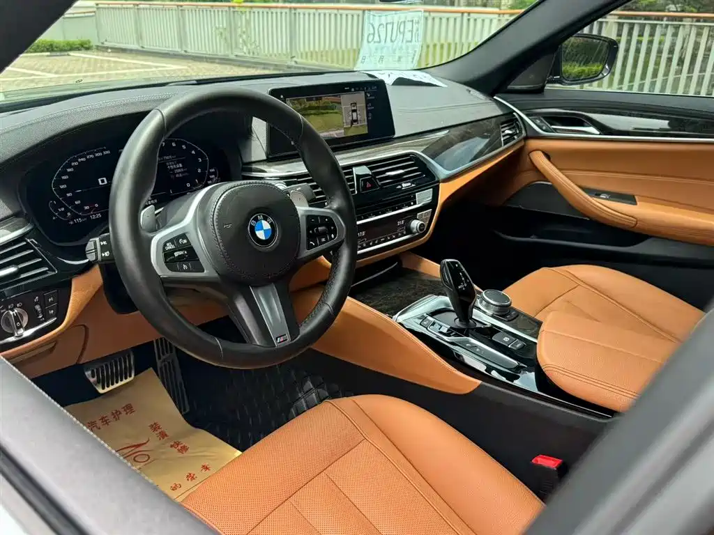 BMW 5 Series 2020 530Li Exclusive M Sport Package фото 4