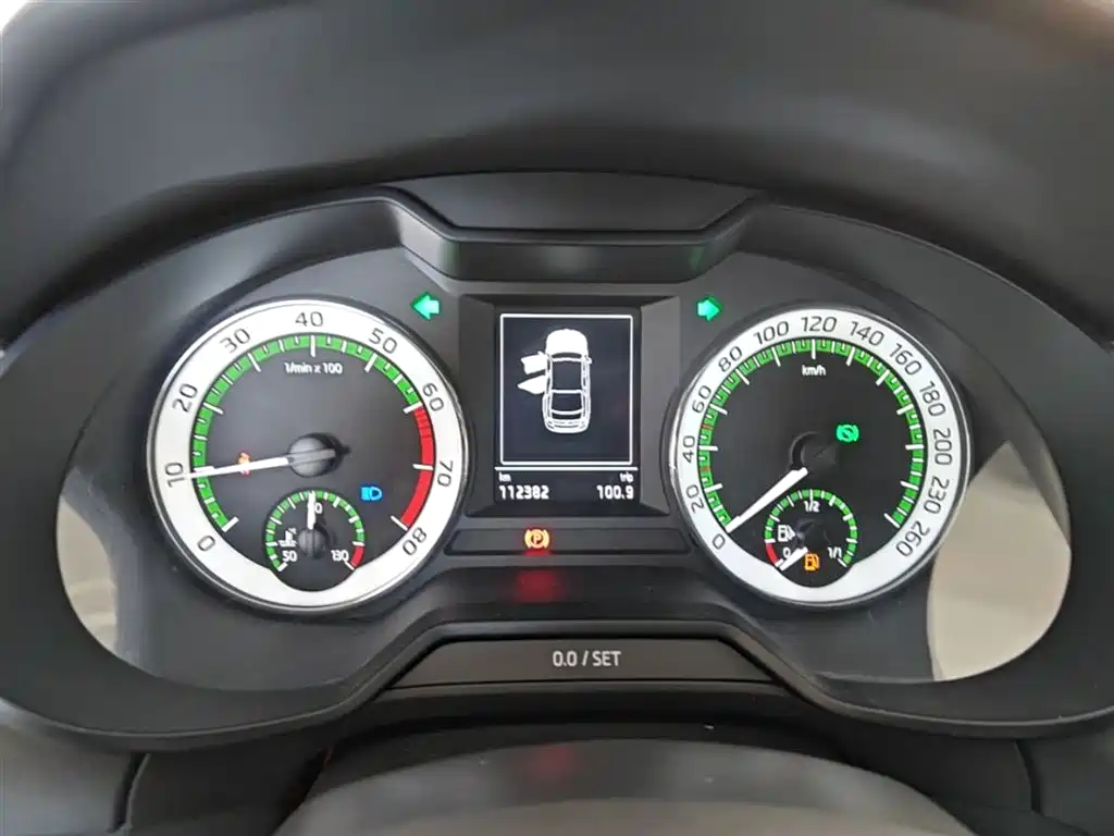 Škoda Octavia 2019 1.5L Automatic Smart Luxury China VI фото 12