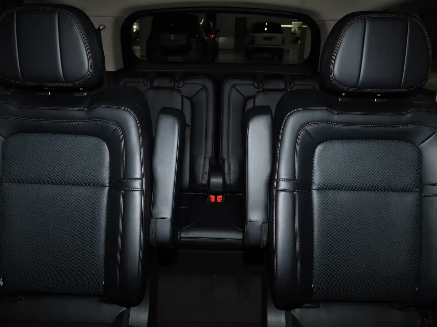 Lincoln Aviator 2023 3.0T V6 AWD Premium Cruise Edition 6-Seater фото 15