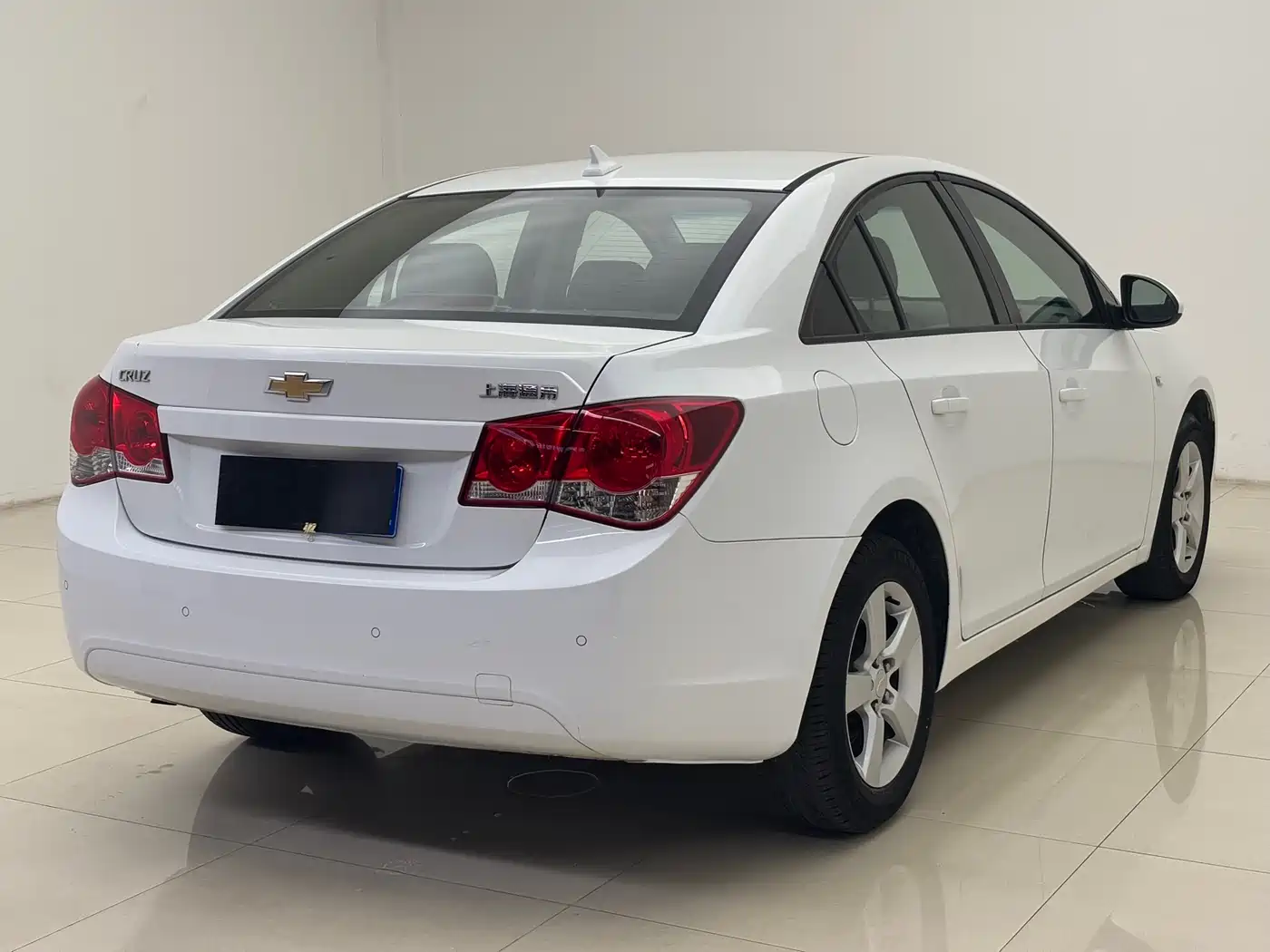 Chevrolet Cruze 2013 Model 1.8L SE AT фото 4