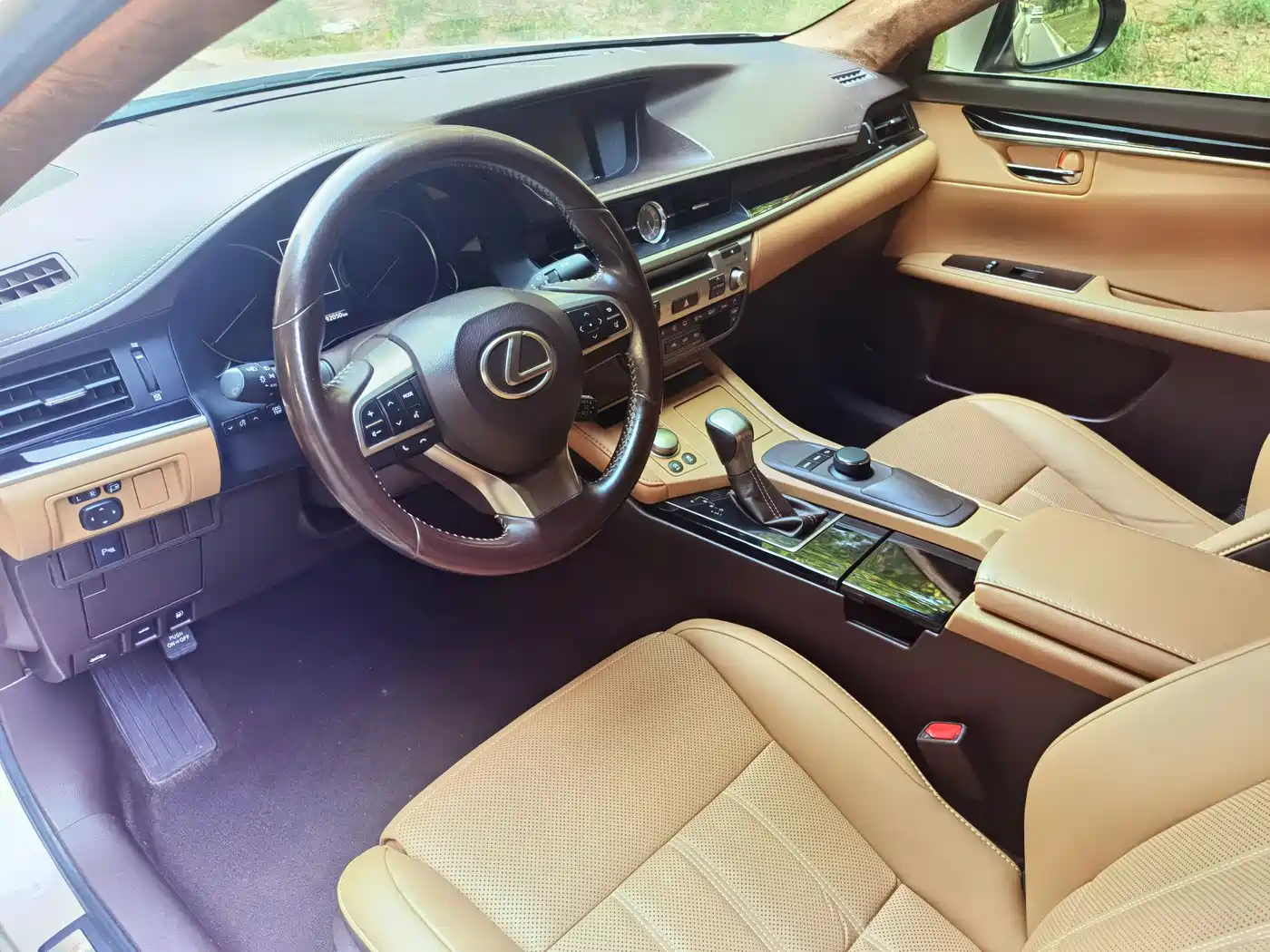 Lexus ES 2015 200 Elite Edition фото 8