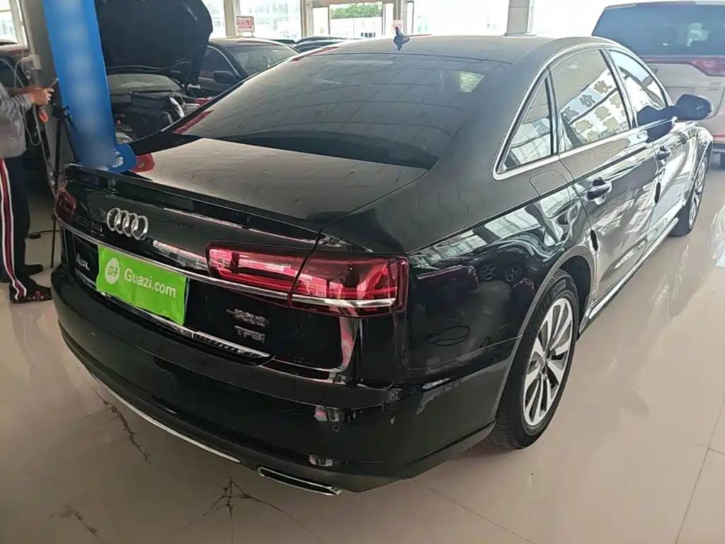 Фото 7 - Audi A6L