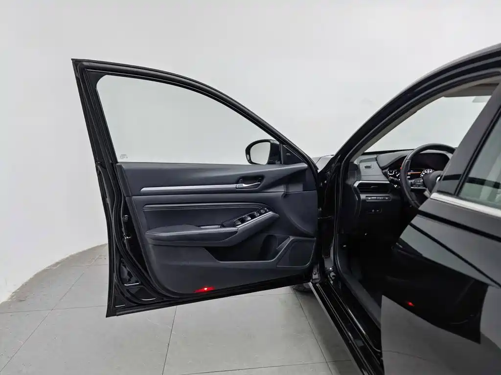 Photo 8 - Nissan Teana