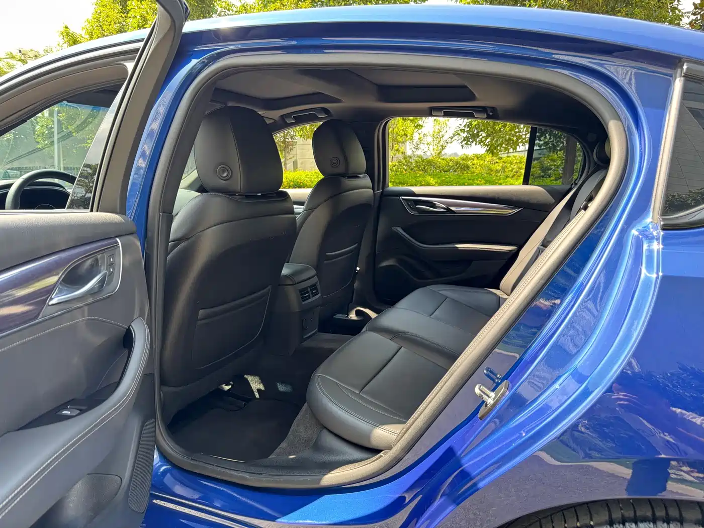 Фото 23 - Cadillac CT5