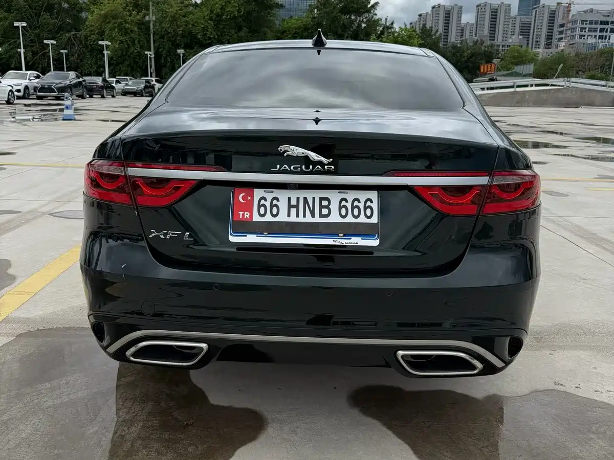 Jaguar XFL 2025 2025 2.0T P250 FWD Luxury Edition