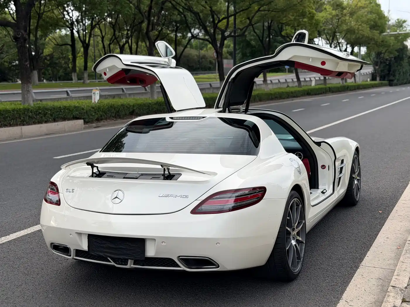 Mercedes-Benz SLS AMG 2012 2011 SLS AMG