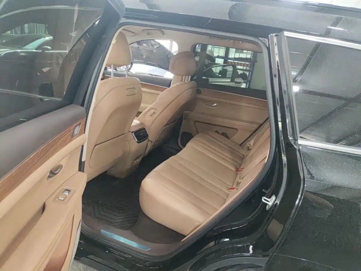AITO Wenjie AITO M7 2024 1.5T Smart Drive RWD Ultra 5-seater фото 6