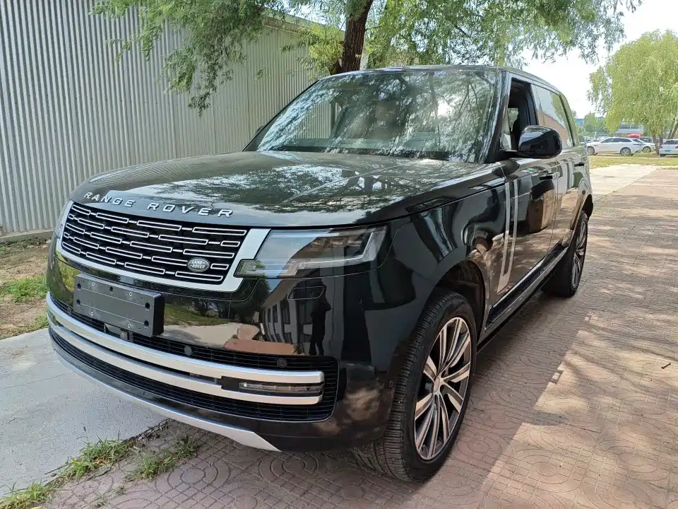 Land Rover Range Rover 2024 3.0 L6 400PS Genesis Extended