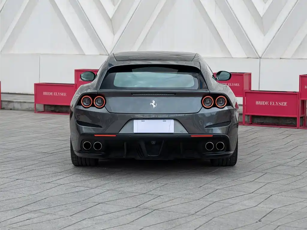 Ferrari GTC4Lusso 2017 3.9T V8 фото 5