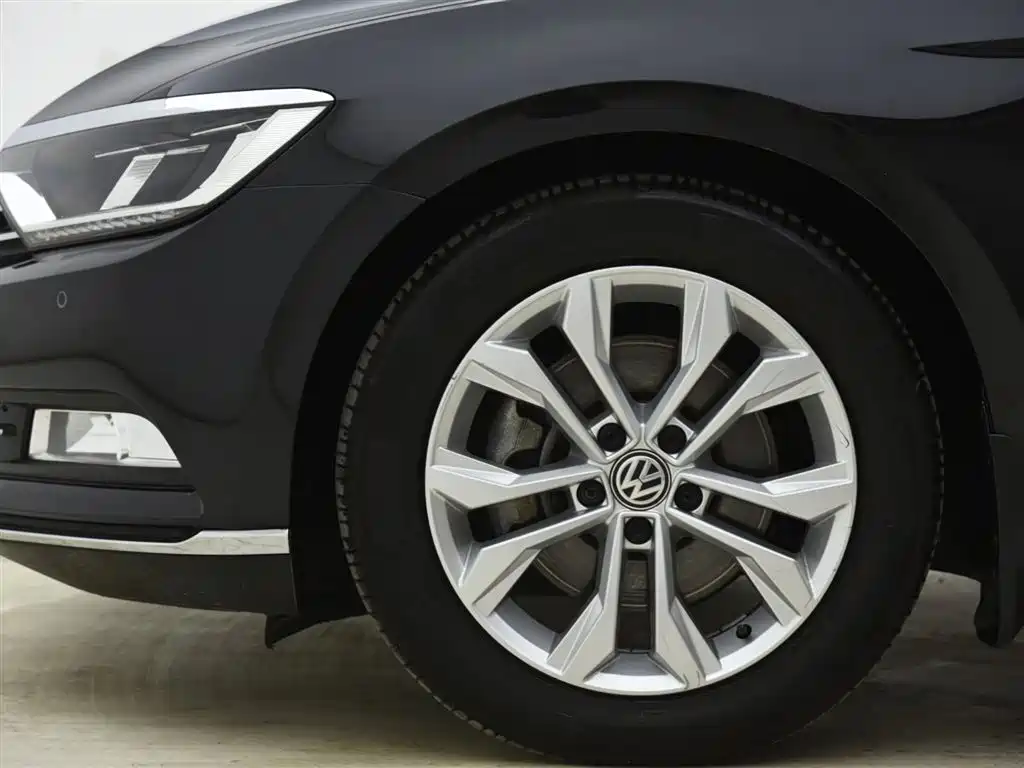 Volkswagen Magotan 2019 330TSI DSG Luxury China V фото 15