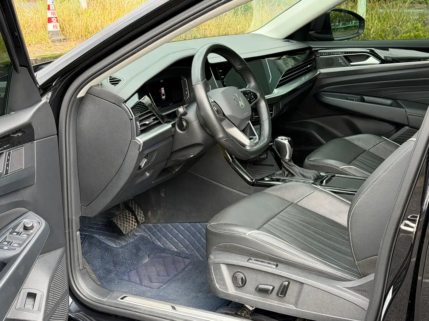 Volkswagen Passat 2022 330TSI Luxury Edition фото 6