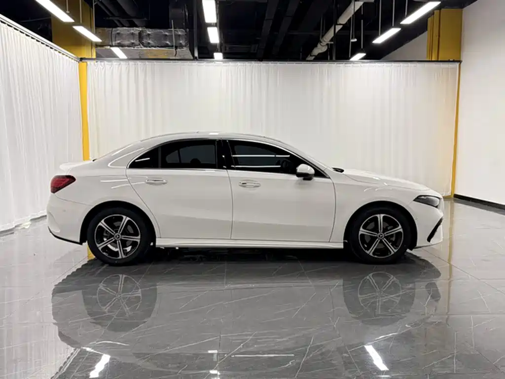 Mercedes-Benz A-Class 2025 2024 Facelift A 200 L Fashion