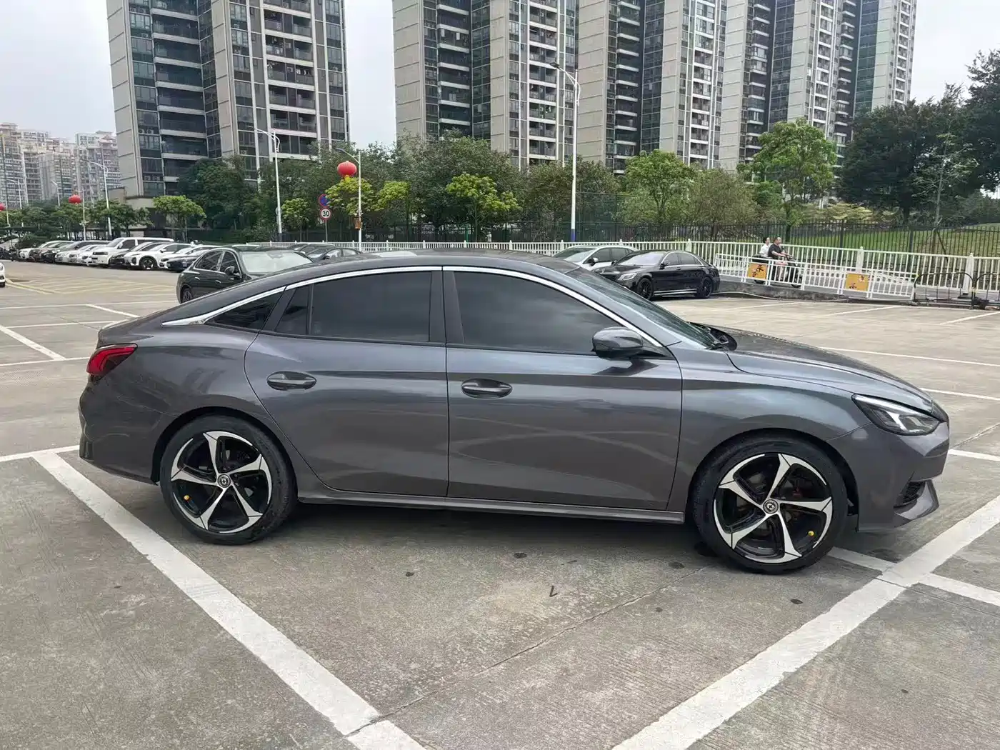 MG MG5