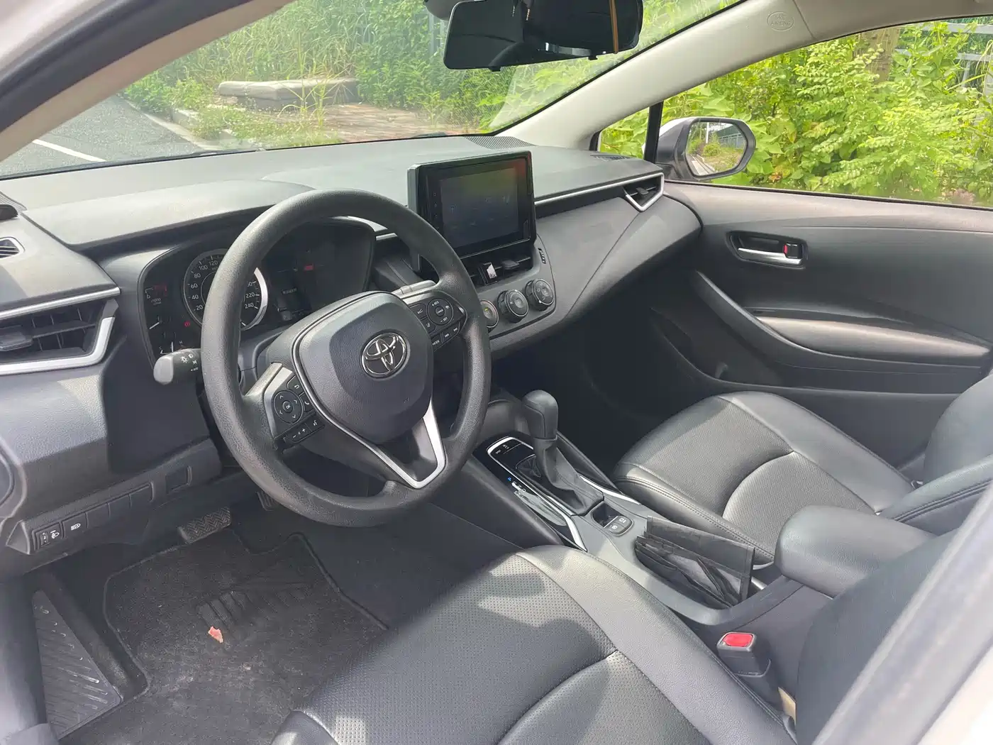 Photo 13 - Toyota Corolla