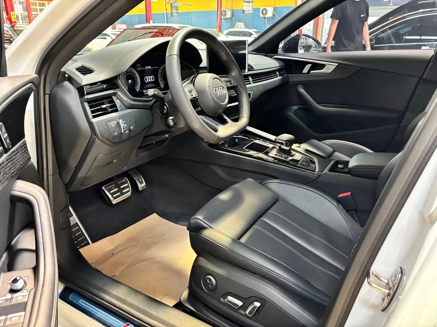 Фото 7 - Audi A4L