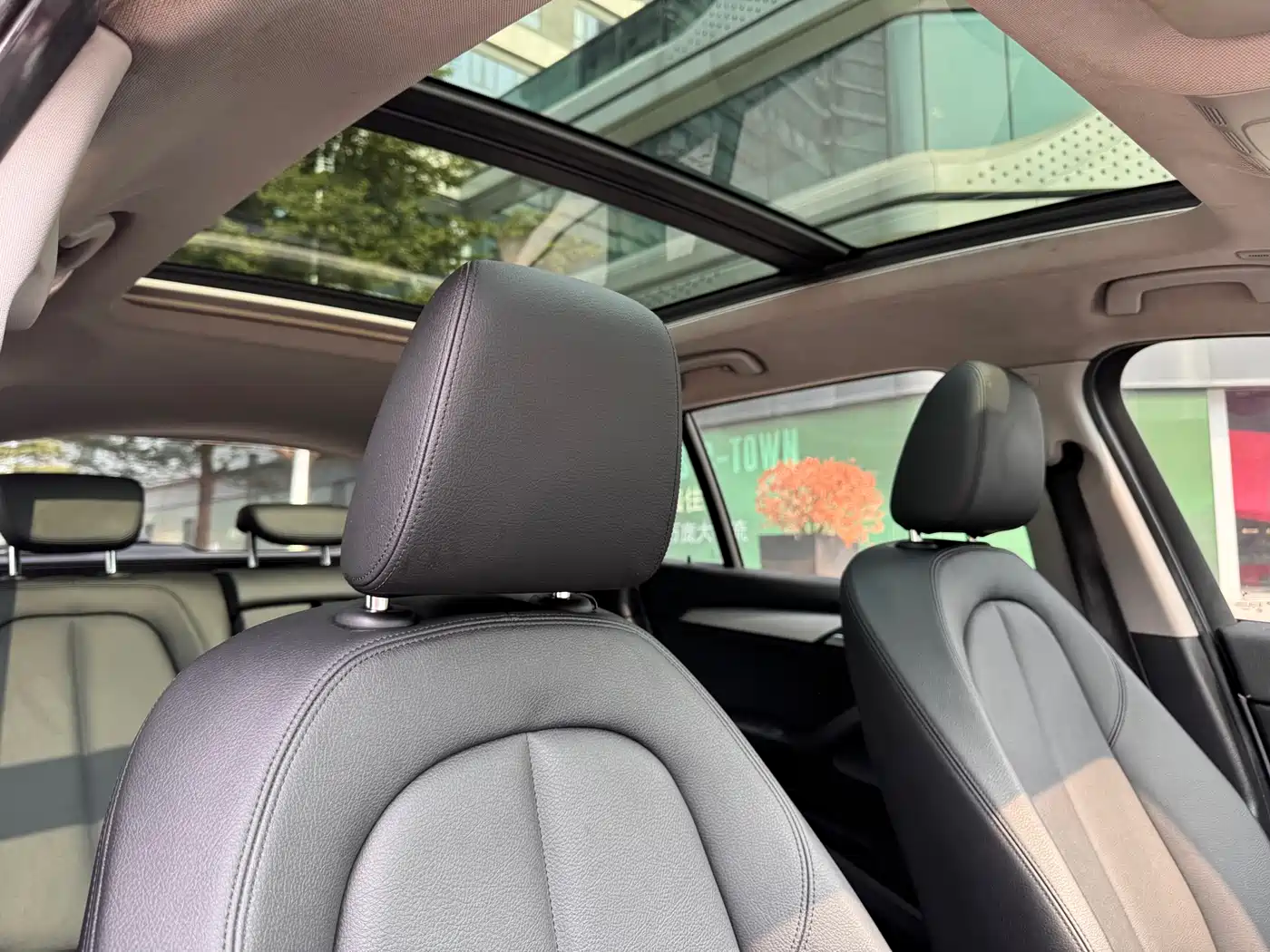 BMW X1 2016 sDrive18Li Premium Model фото 21