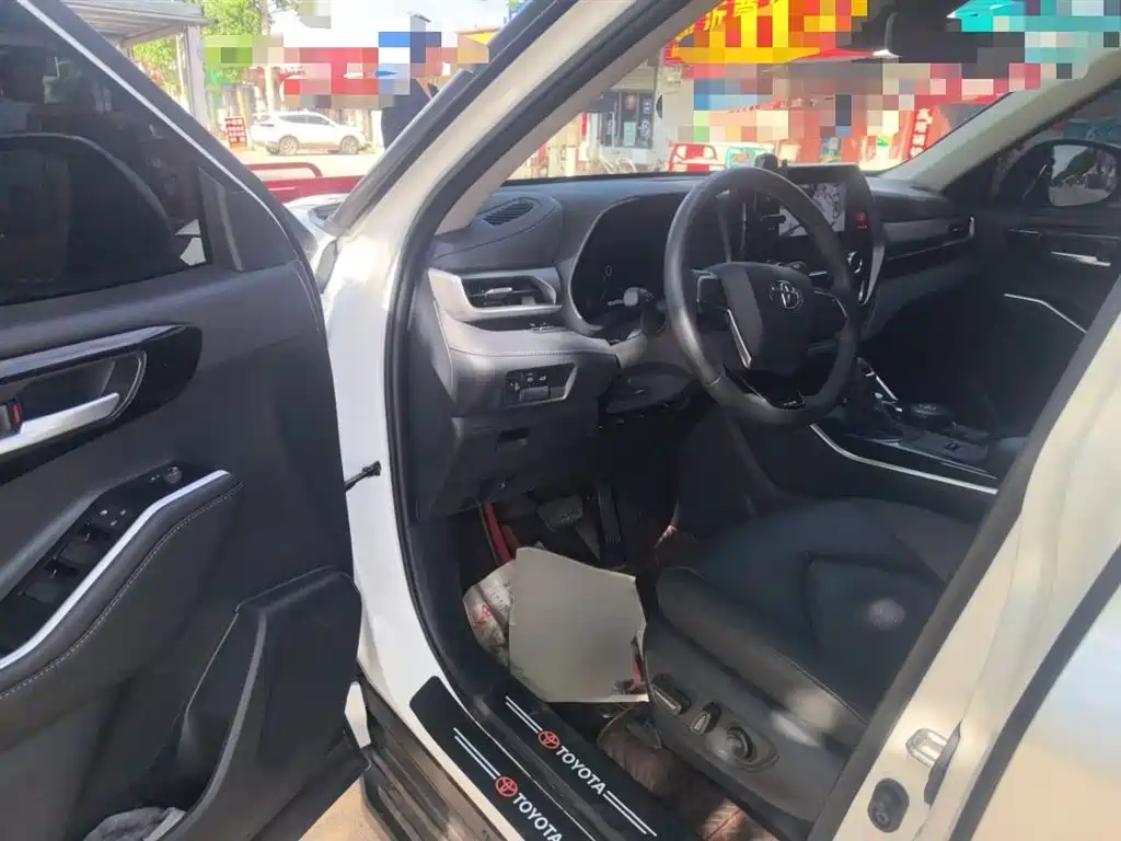 Toyota Highlander 2024 2.5L Smart Hybrid 4WD Luxury 7-seater фото 14