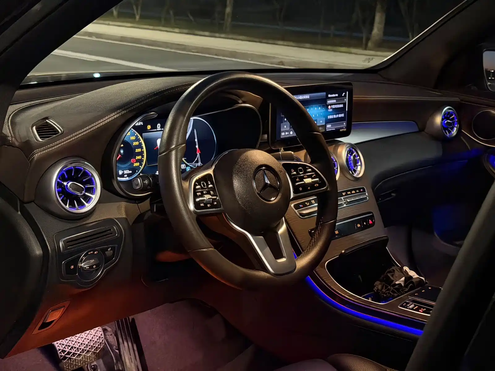 Фото 10 - Mercedes-Benz GLC