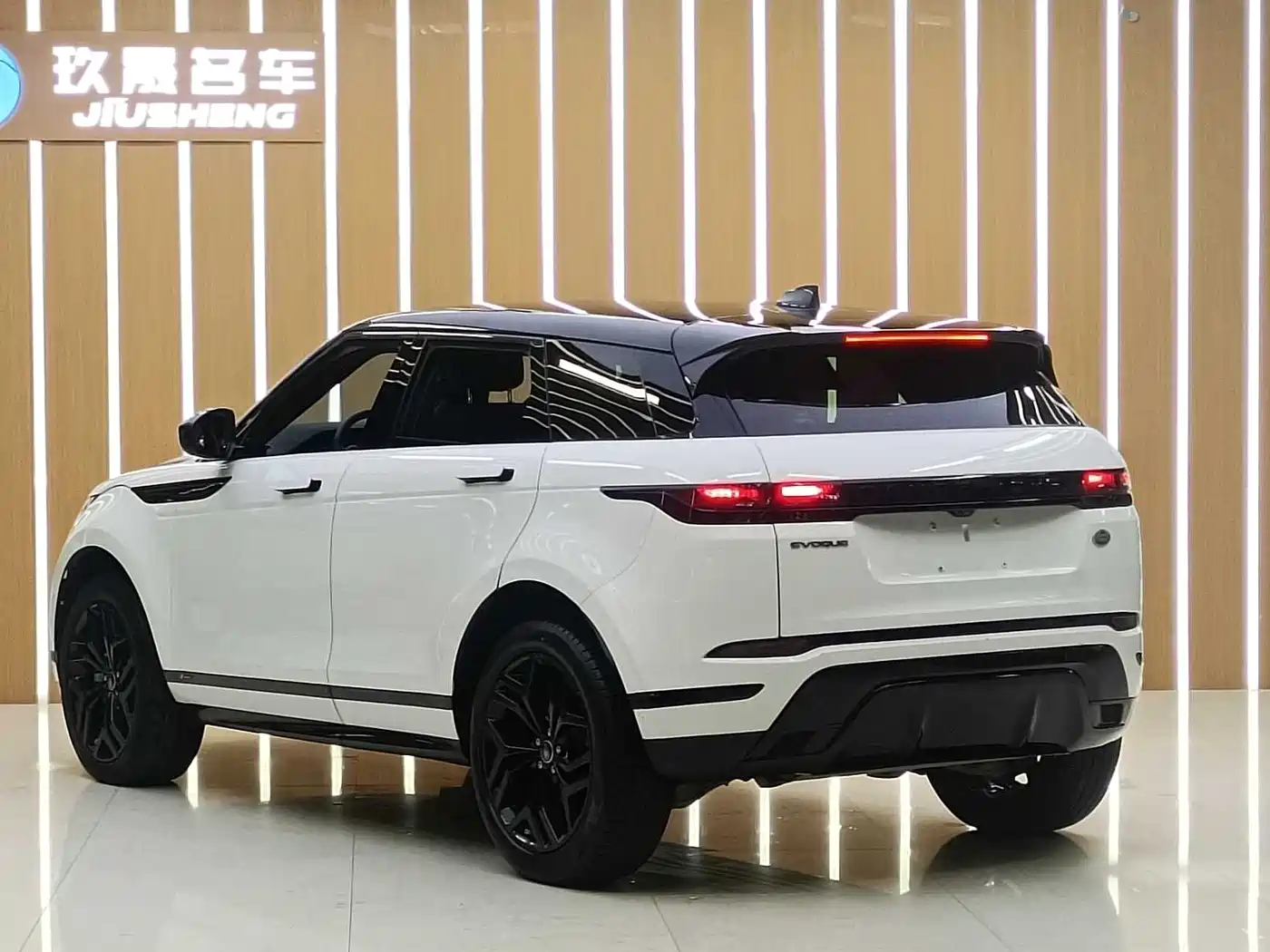 Land Rover Range Rover Evoque 2020 249PS R-DYNAMIC S Sport Edition фото 19